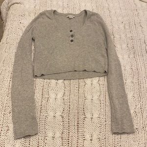 American Eagle gray top